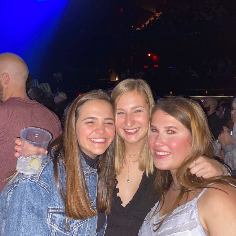 Meet your Posher, Helena